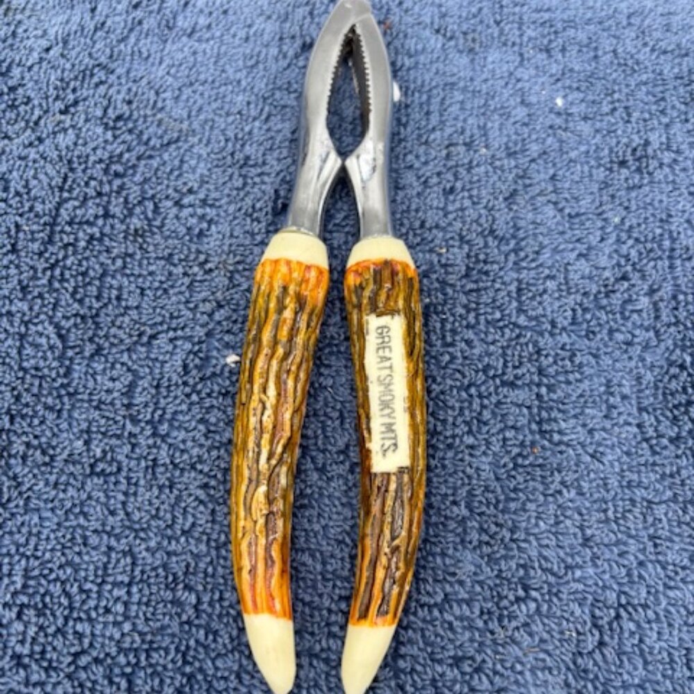 Great Smoky MTS Vintage Lobster Cracker